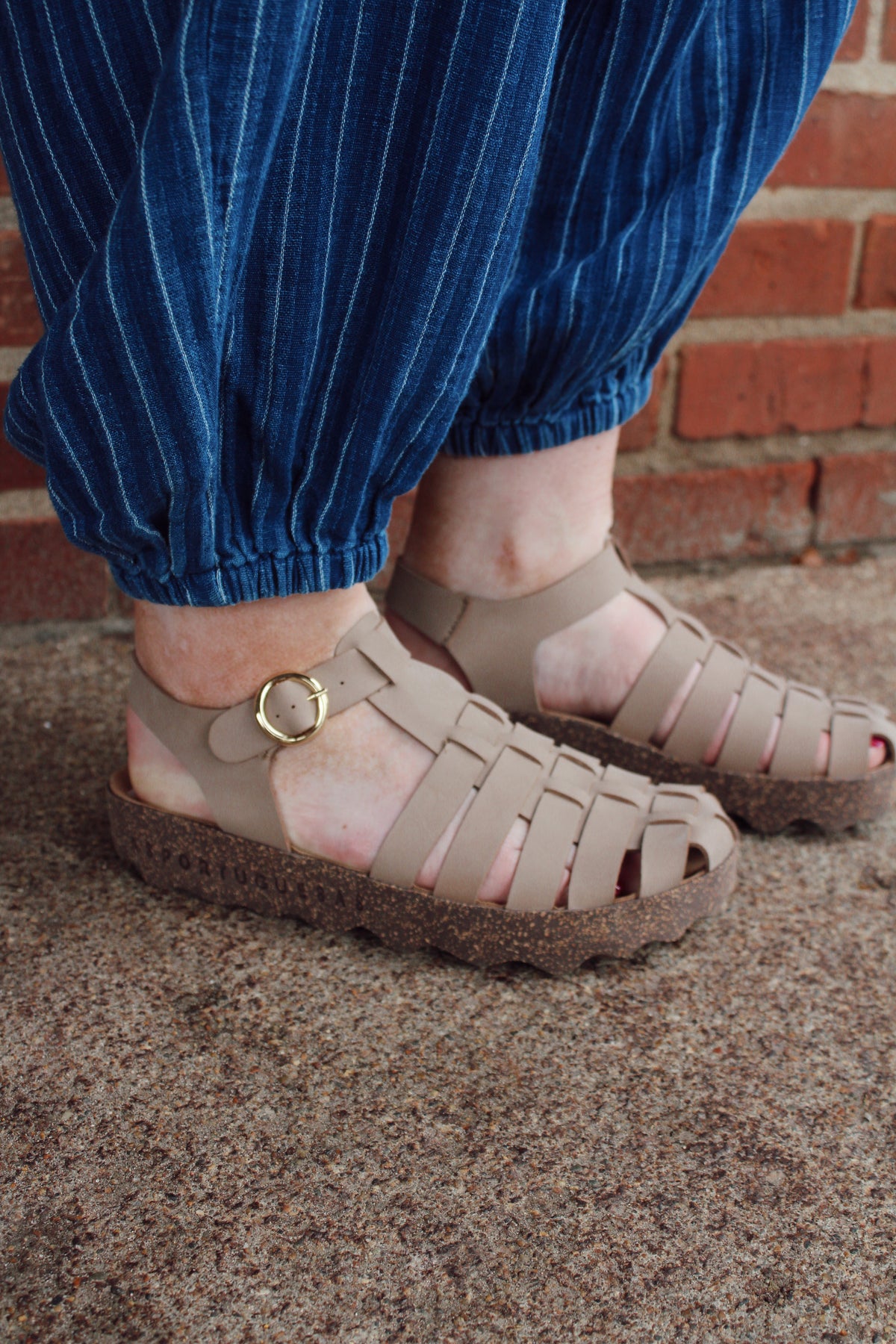 Calix Sandal Beige | Threads